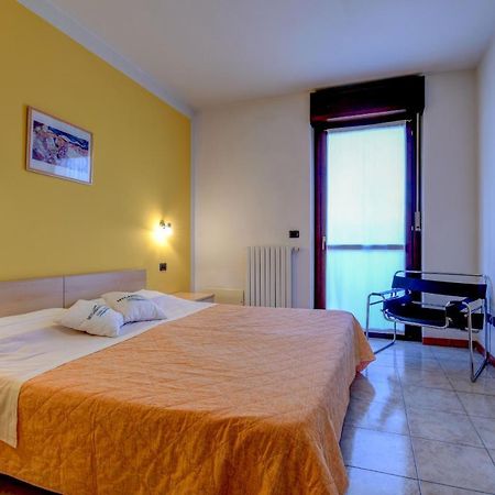 פסקיארה דל גארדה Residence Meridiana מראה חיצוני תמונה